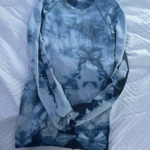 blue and white tie dye lululemon swiftly tech